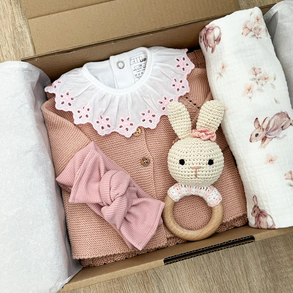 Baby box – newborn ( copertina, completino e cappellino)