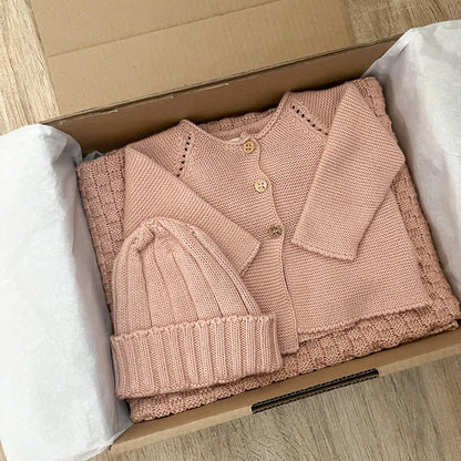 Baby box – newborn ( copertina, completino e cappellino)
