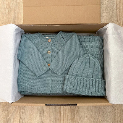 Baby box – newborn ( copertina, completino e cappellino)