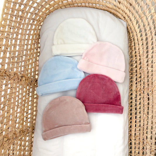 Cappellino neonato in ciniglia