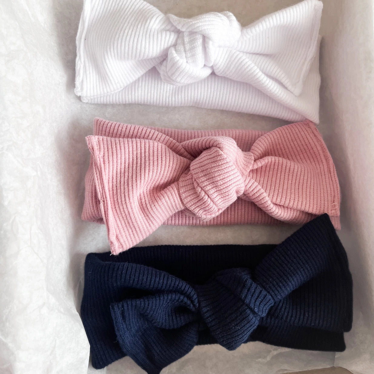 Fascetta neonata con fiocco