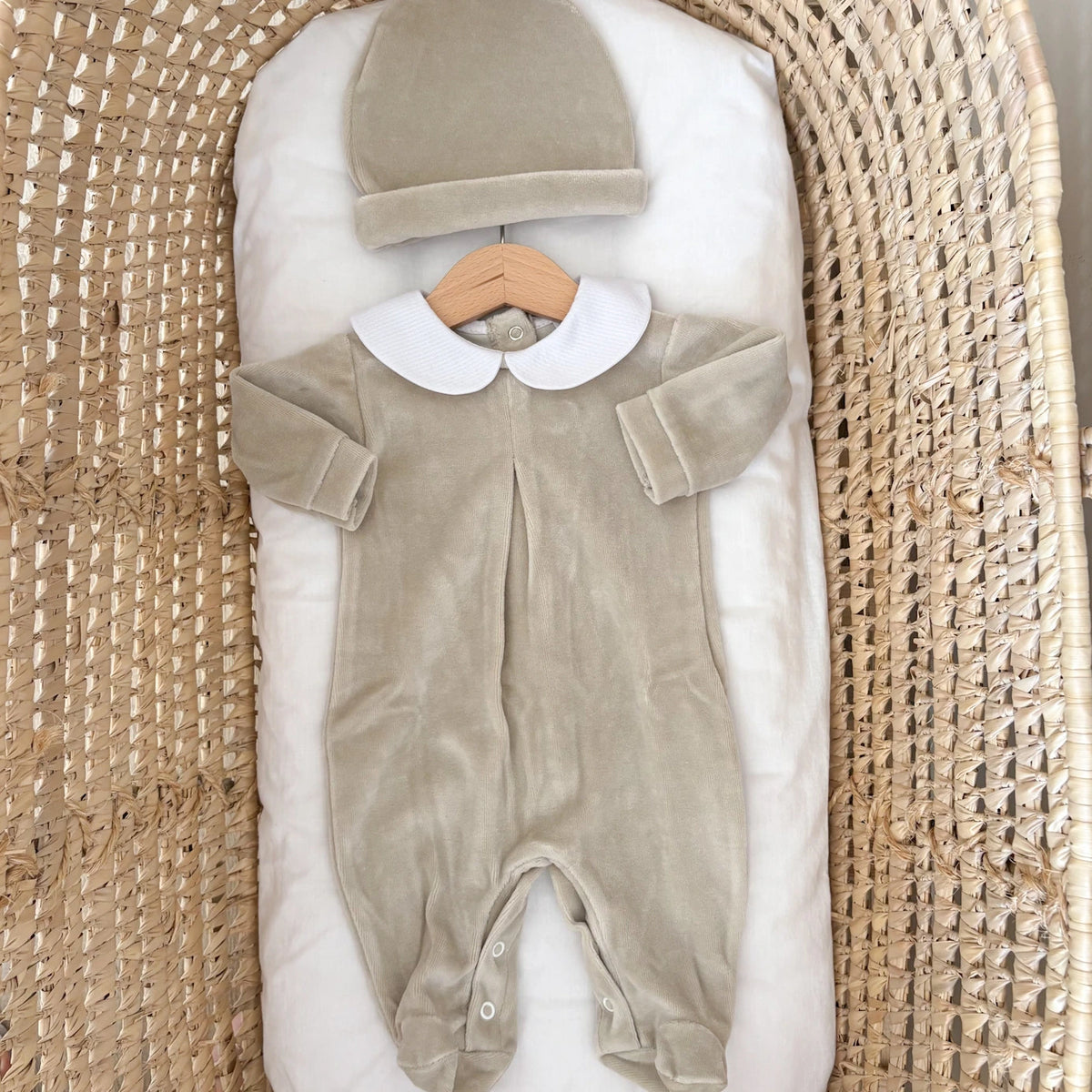 Tutina neonato in ciniglia minimal