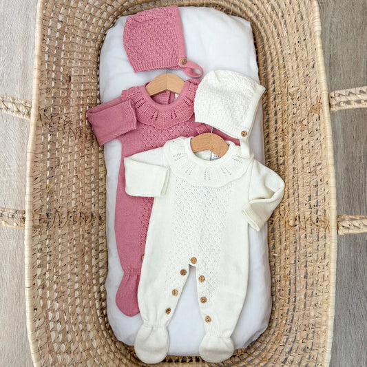 Tutina neonato traforata con colletto