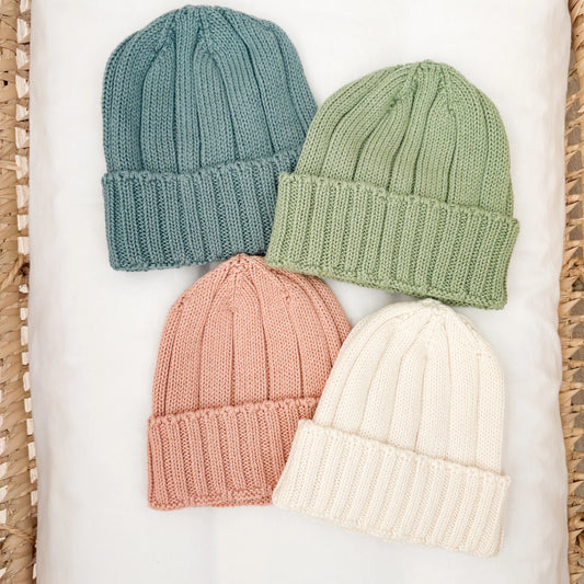 Cappellino newborn in cotone biologico